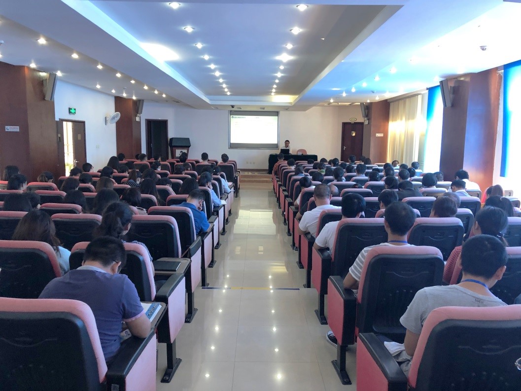 公司全員學(xué)習(xí)新修訂《藥品管理法》