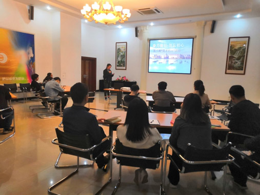 人才培養(yǎng)第八期“英才巴士”活動舉行