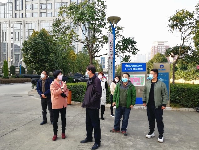 高新區(qū)黨工委書(shū)記陳勇一行5人