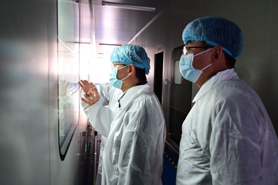 云南省醫(yī)保局局長黃宏偉率隊(duì)到我司調(diào)研