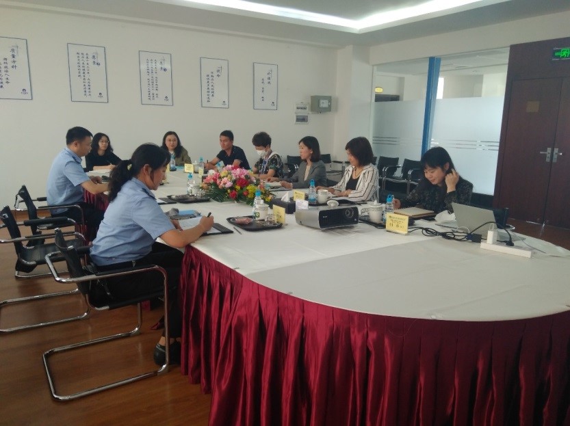 昆明市經(jīng)偵支隊警官走訪我司