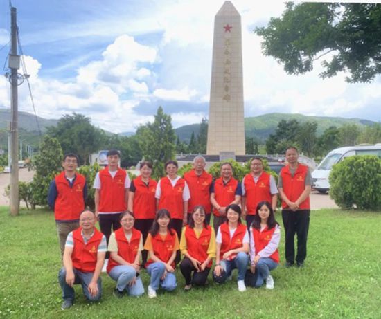 慶祝建黨節(jié)　“永遠跟黨走，同心慶七一”